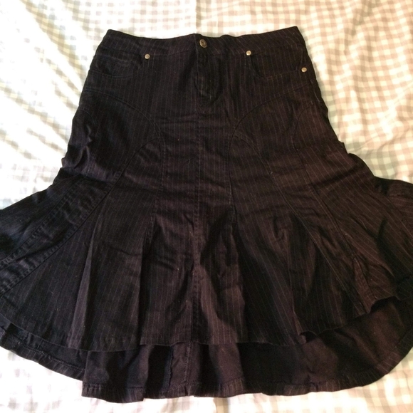 Pinstripes Skirt - Picture 3 of 5